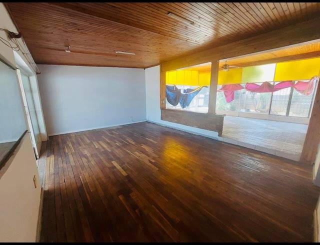 5 BEDROOM HOUSE FOR SALE IN BRENTHURST